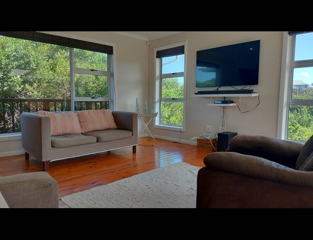 6 BEDROOM GATED ESTATE FOR SALE IN NATURE ON SEA